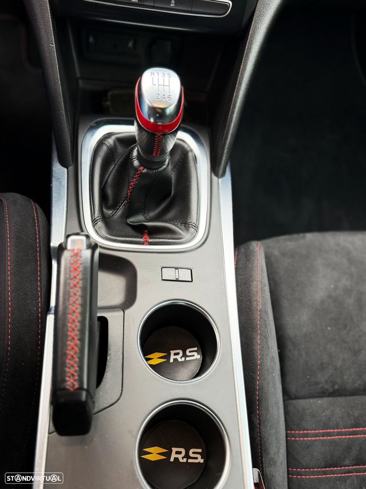 Renault Mégane TCe 300 GPF R.S. TROPHY - 15