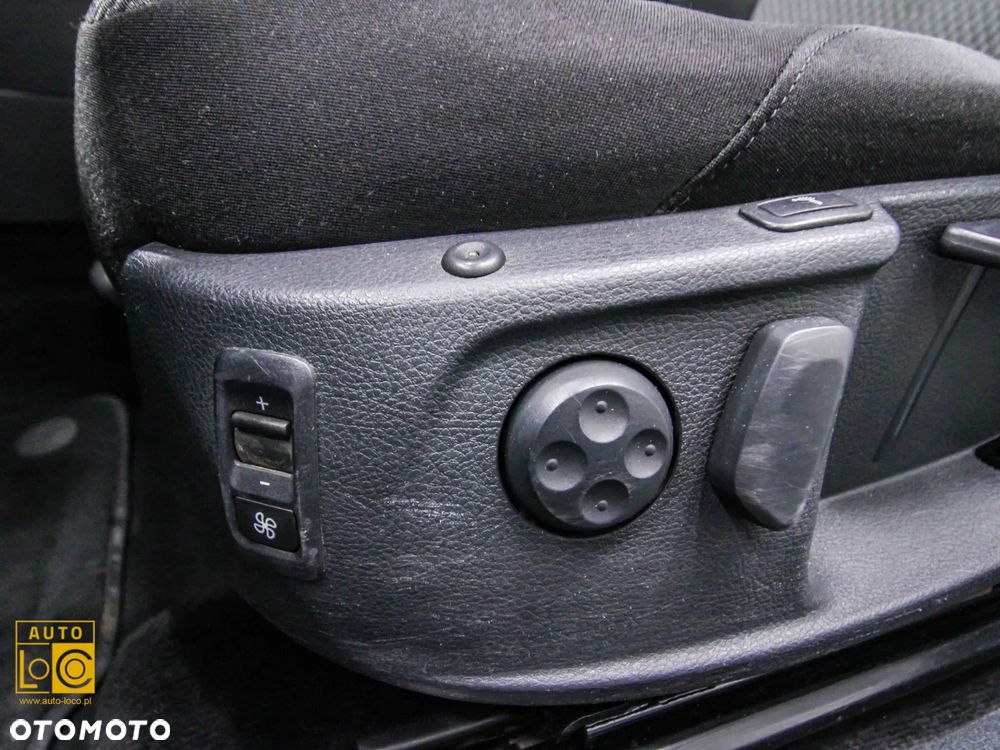 Volkswagen Passat 2.0 Blue TDI DSG SCR Comfortline - 25