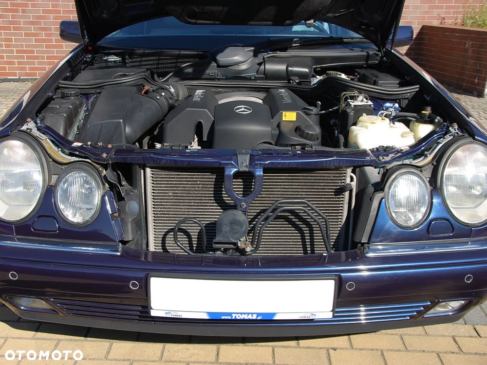 Mercedes-Benz Klasa E 320 T 4-Matic Avantgarde - 38