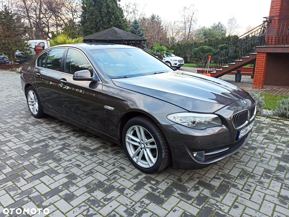 BMW Seria 5 520d Luxury Line - 11