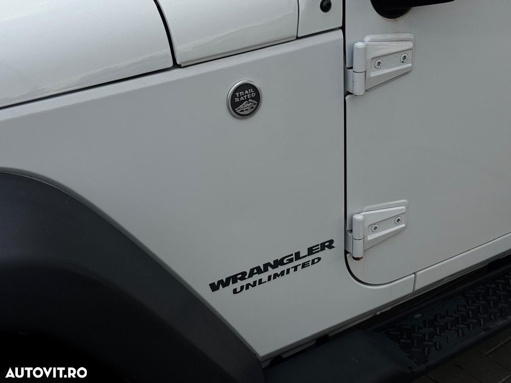 Jeep Wrangler - 9