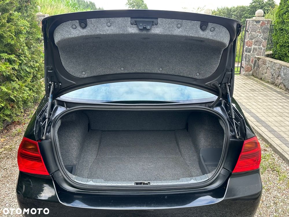 BMW Seria 3 - 12
