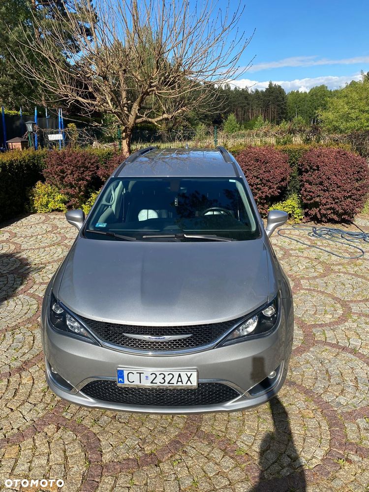 Chrysler Pacifica - 6