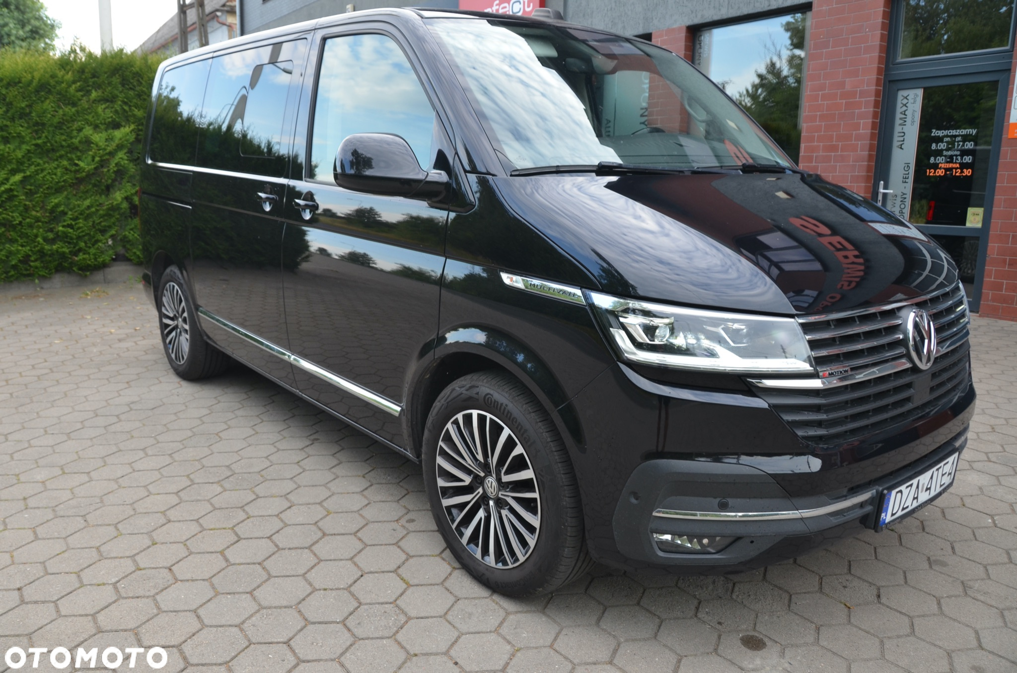 Volkswagen Multivan - 2