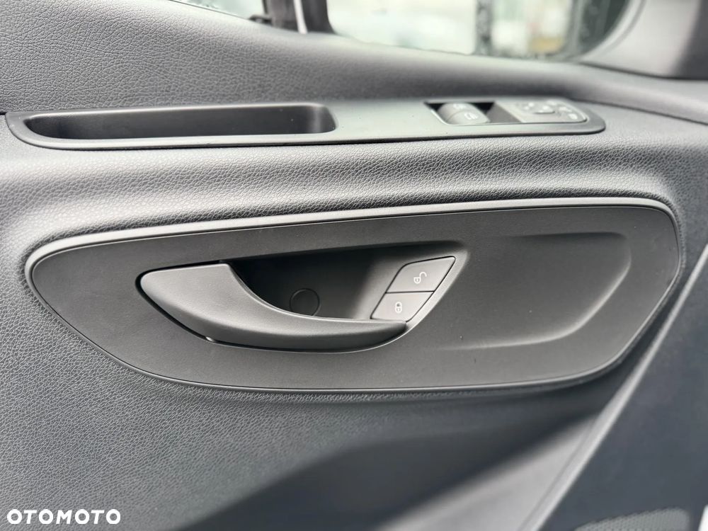 Mercedes-Benz Sprinter - 10