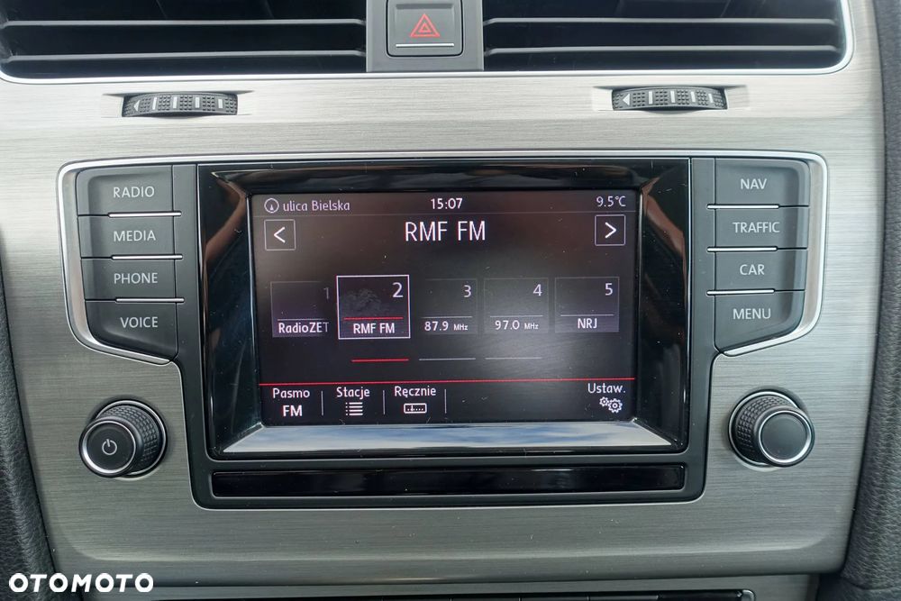 Volkswagen Golf 2.0 BlueTDI DSG Comfortline - 18