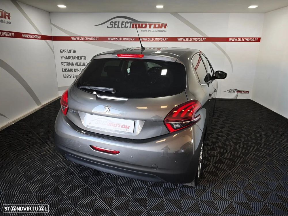 Peugeot 208 1.2 PureTech Allure - 4