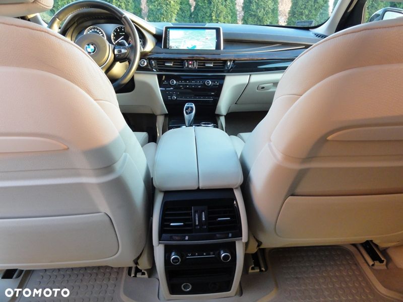 BMW X5 xDrive50i Sport-Aut - 13