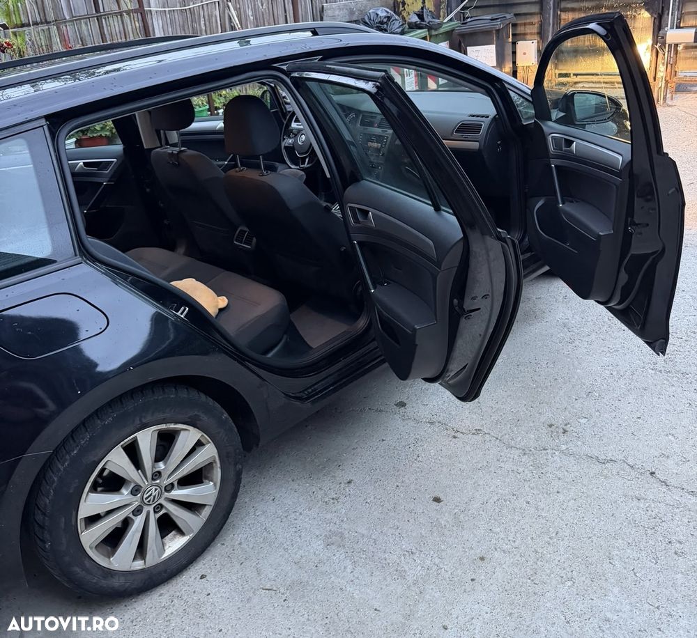 Volkswagen Golf - 13