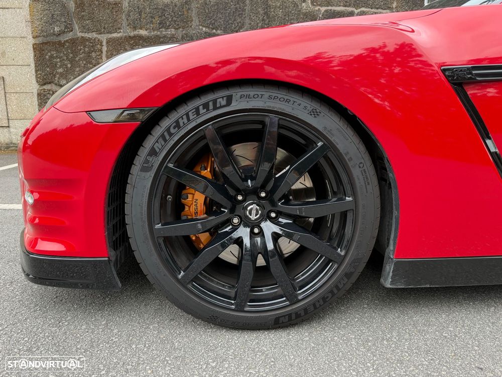 Nissan GT-R Black Edition - 7