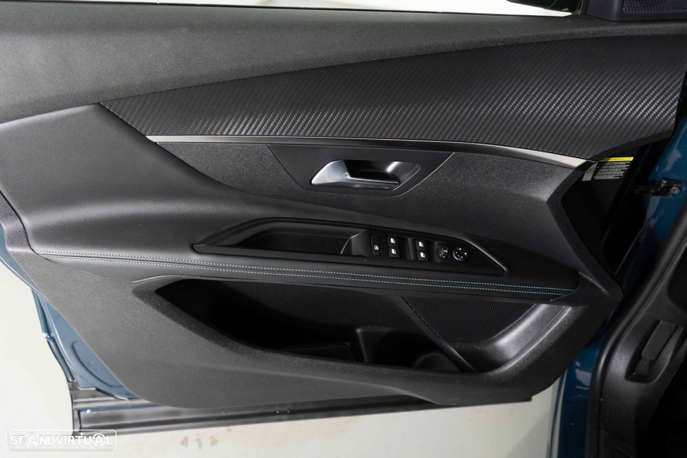 Peugeot 5008 1.2 Hybrid Allure e-DCS6 - 21