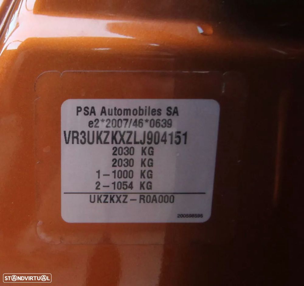 Peugeot e-2008 50 kWh Allure - 39