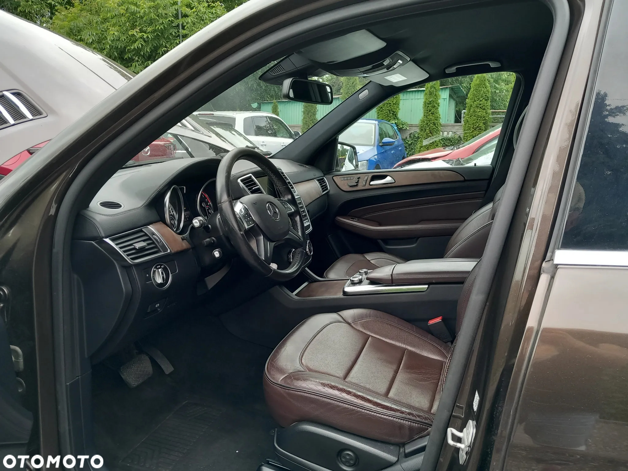 Mercedes-Benz ML - 14