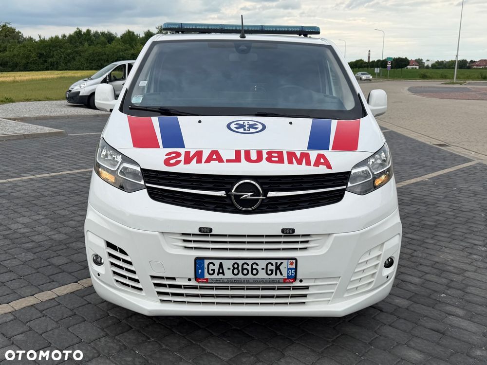 Opel Vivaro Karetka Ambulans Ambulance Sanitarny EN1789 - 2