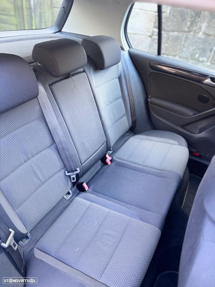 VW Golf 2.0 TDi Confortline - 7