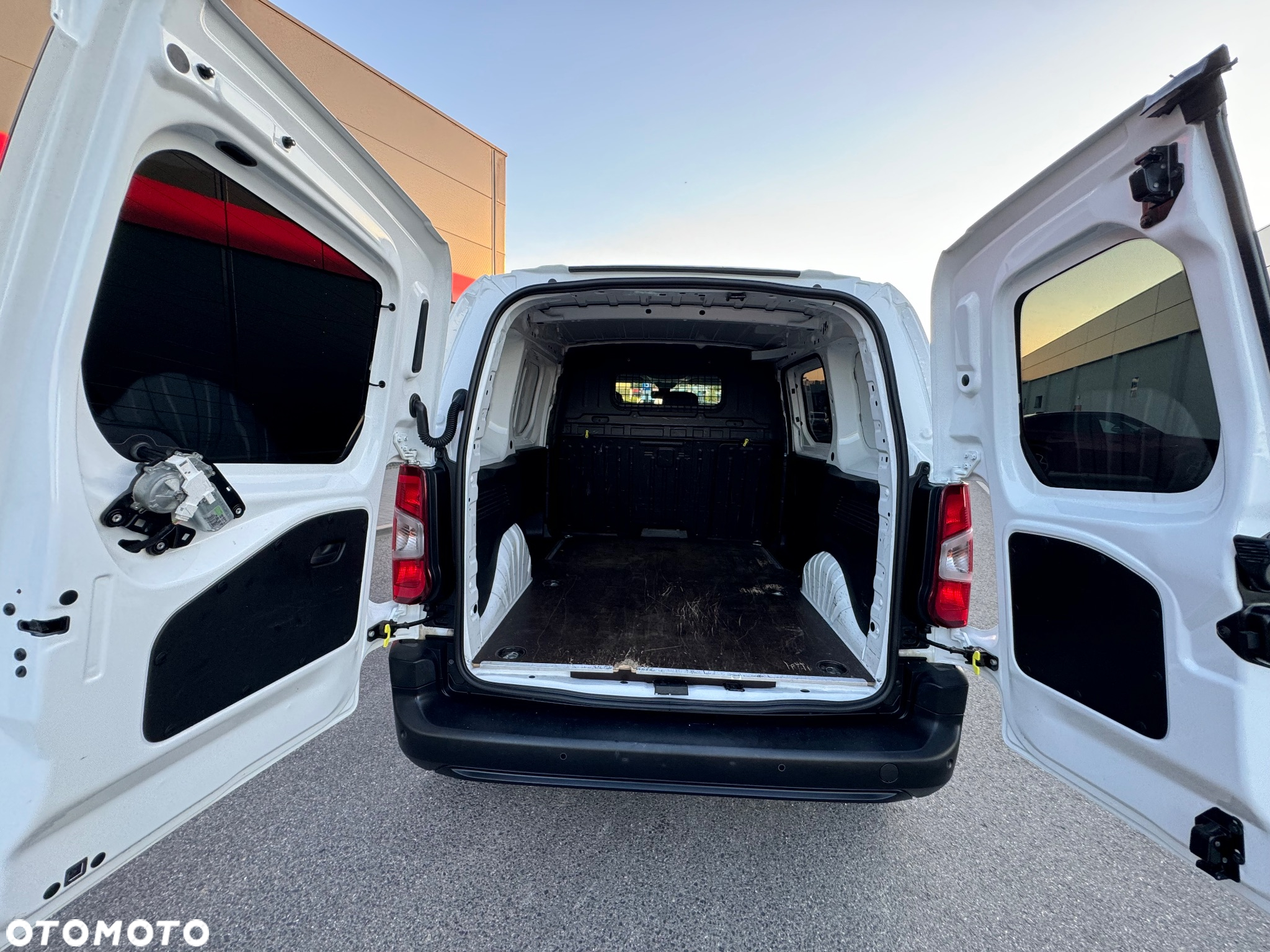 Peugeot Partner IV LIFT - 11