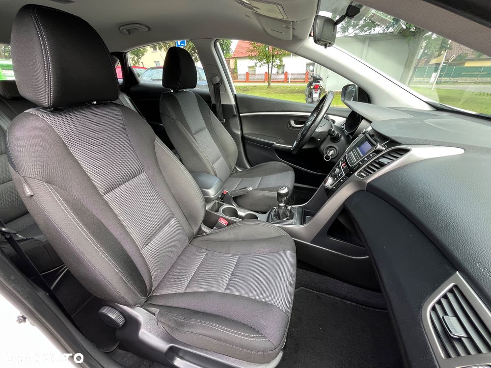 Hyundai i30 blue 1.4 Classic - 19
