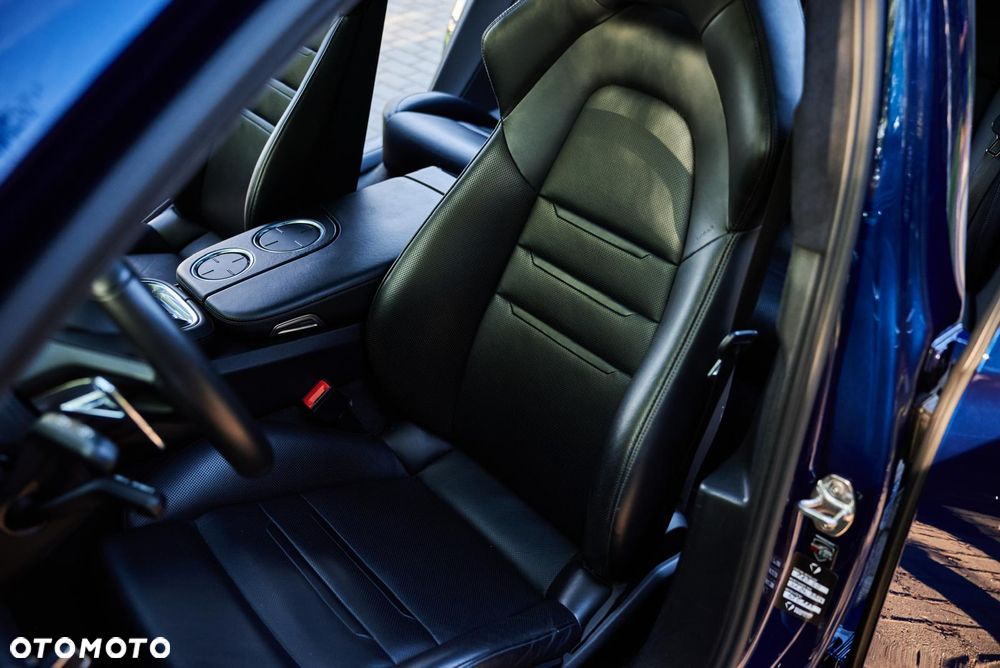 Porsche Panamera - 12