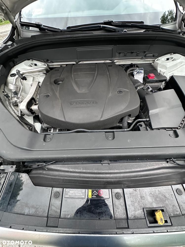 Volvo XC 60 D5 SCR AWD R-Design - 18