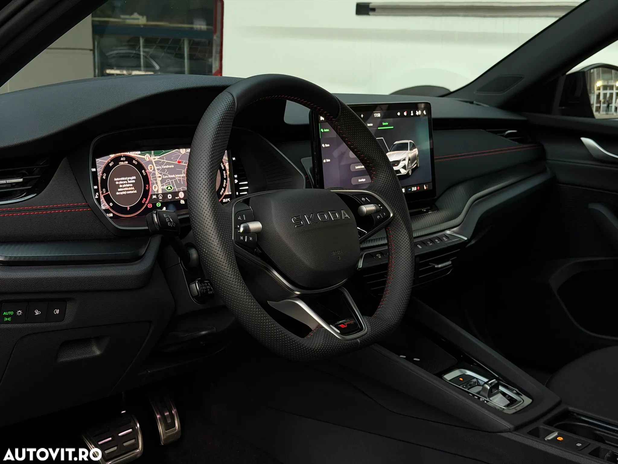 Skoda Octavia Combi 2.0 TSI 265 CP DSG RS - 20