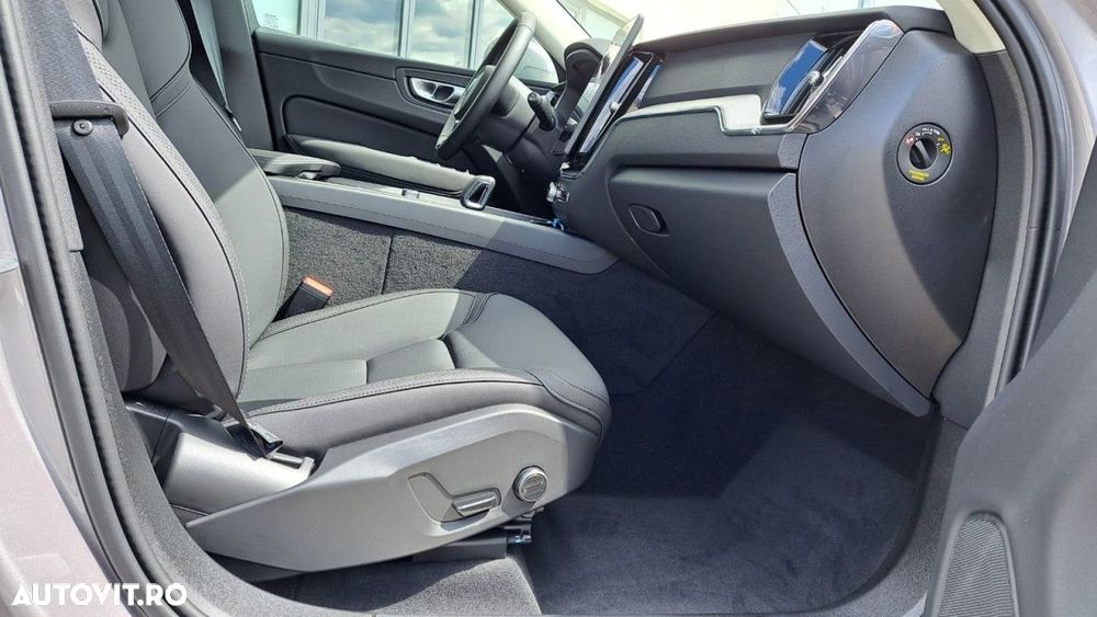 Volvo XC 60 B5 AT AWD MHEV Core - 14