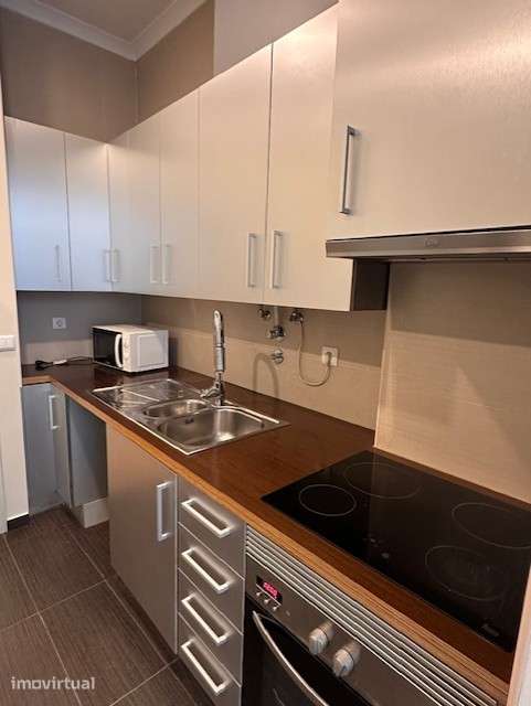 T2 em Avenidas Novas cozinha semi-equipada - Grande imagem: 4/22