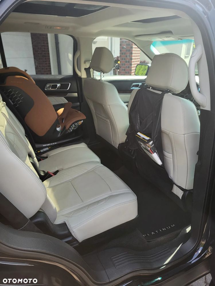 Ford Explorer - 11