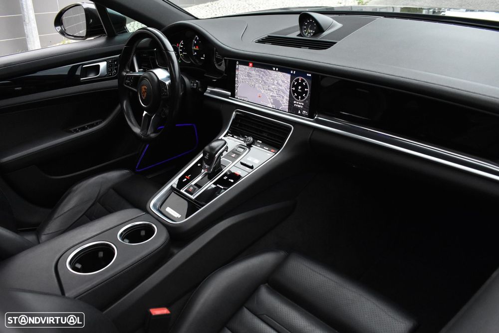 Porsche Panamera Sport Turismo - 56