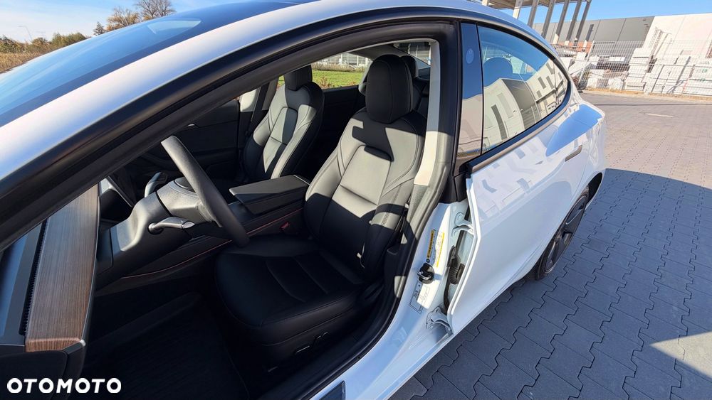 Tesla Model 3 Standard Reichweite Plus Hinterradantrieb - 35