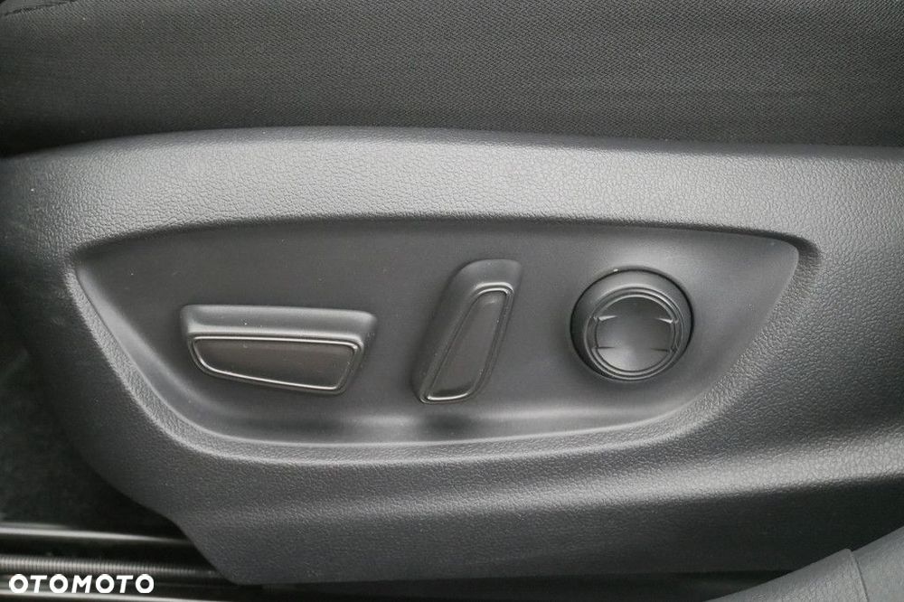 Toyota Camry 2.5 Hybrid Comfort CVT - 27
