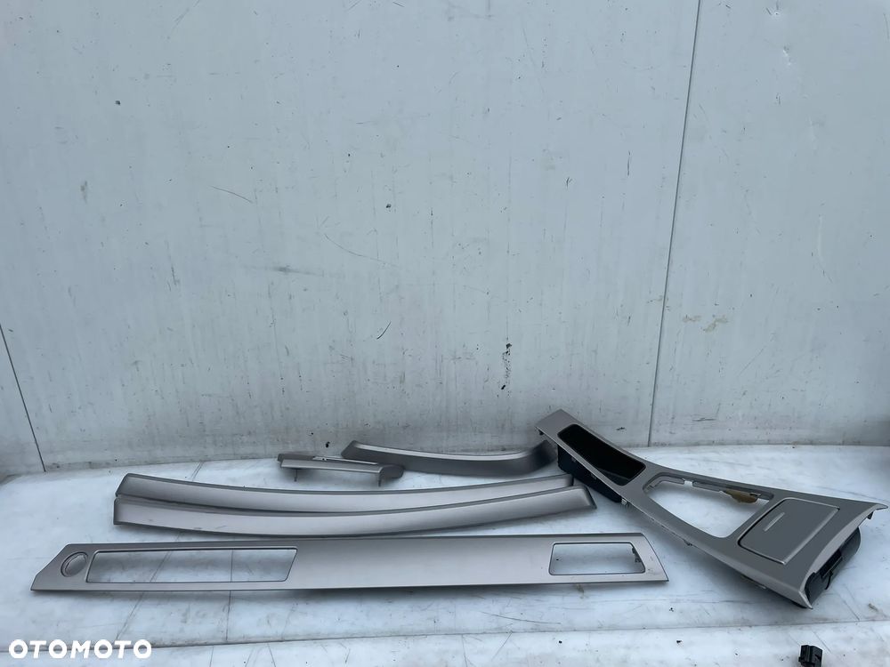 DEKORY LISTWY OZDOBNE BMW E90 SEDAN - 1