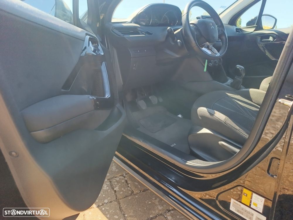 Peugeot 208 1.2 VTi Allure - 12