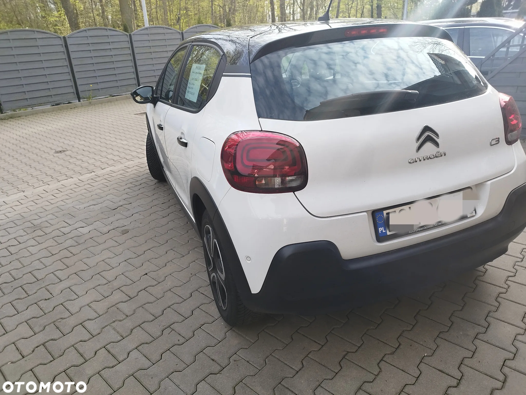 Citroën C3 1.2 PureTech Shine - 3