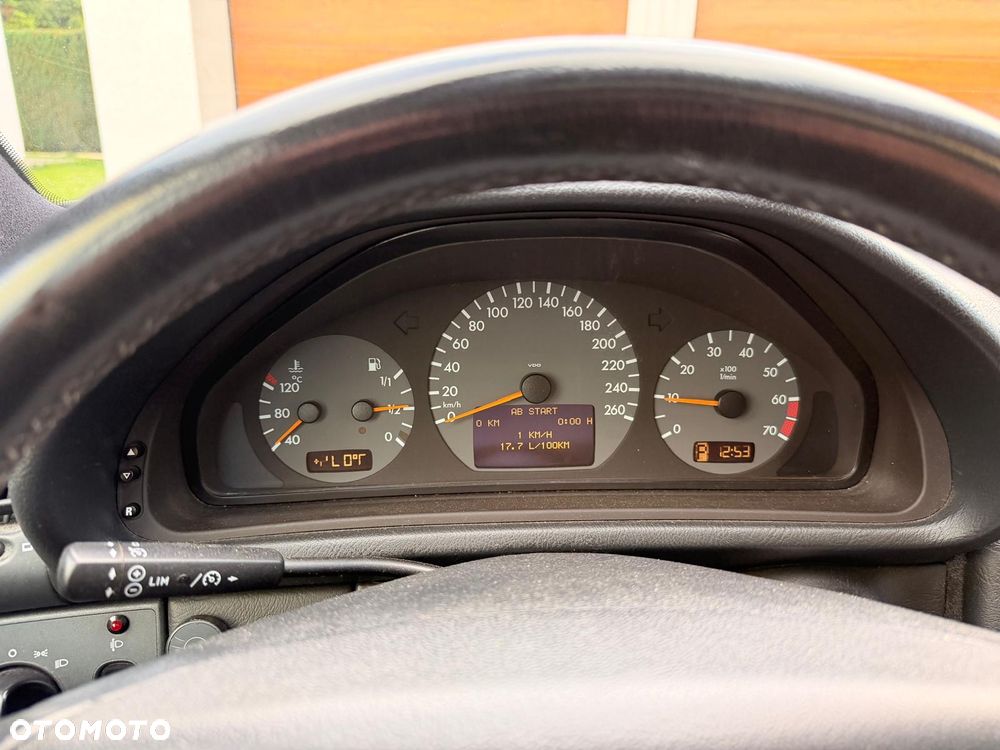 Mercedes-Benz CLK - 11