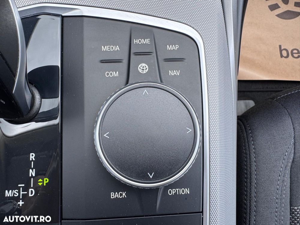 BMW Seria 3 320i AT - 28