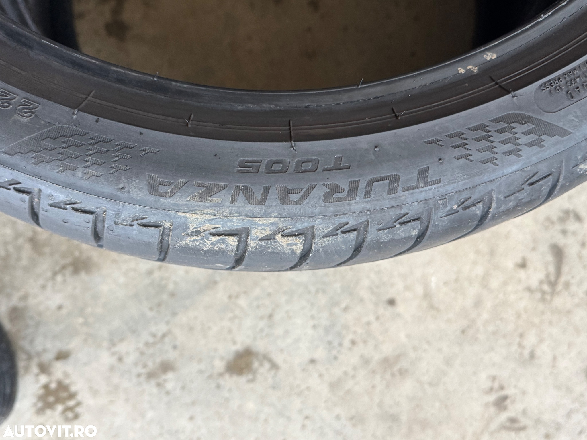 Vând 2 anvelope 225/40/19 bridgestone de vară ca noi - 7