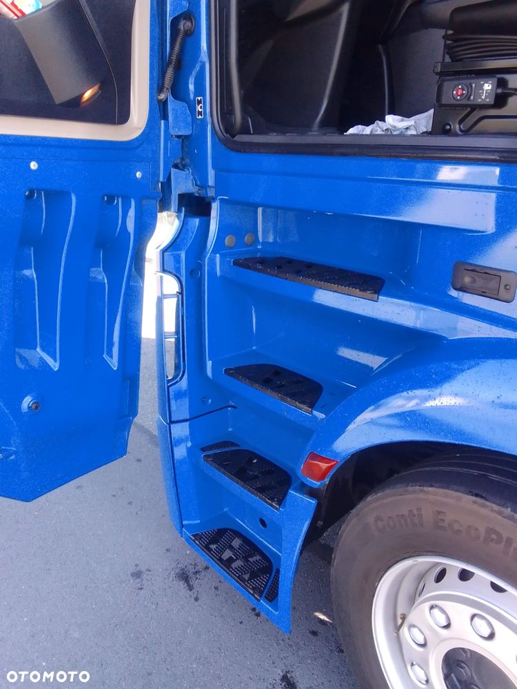 Mercedes-Benz Actros - 14