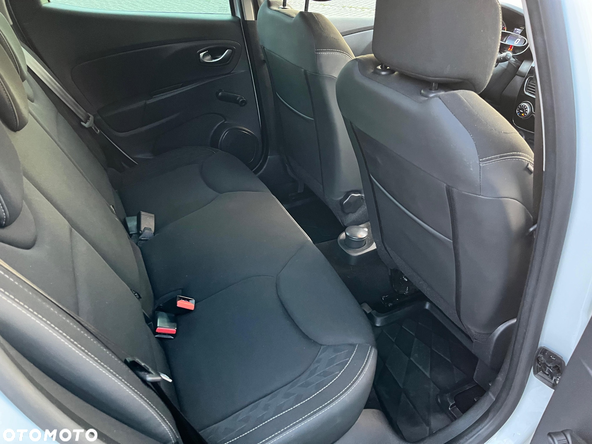 Renault Clio 0.9 TCe Limited - 23