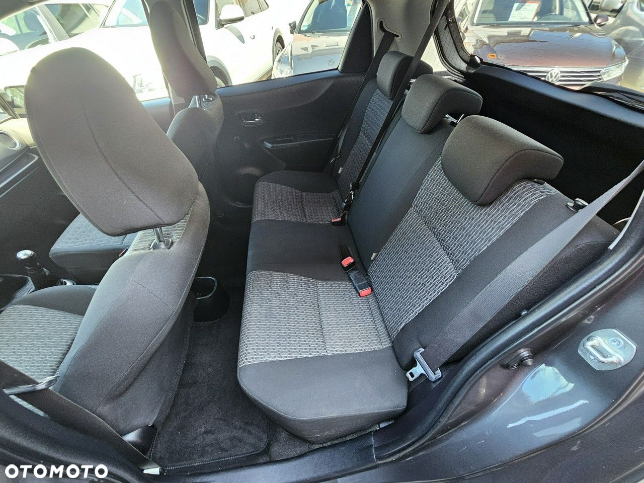 Toyota Yaris - 30