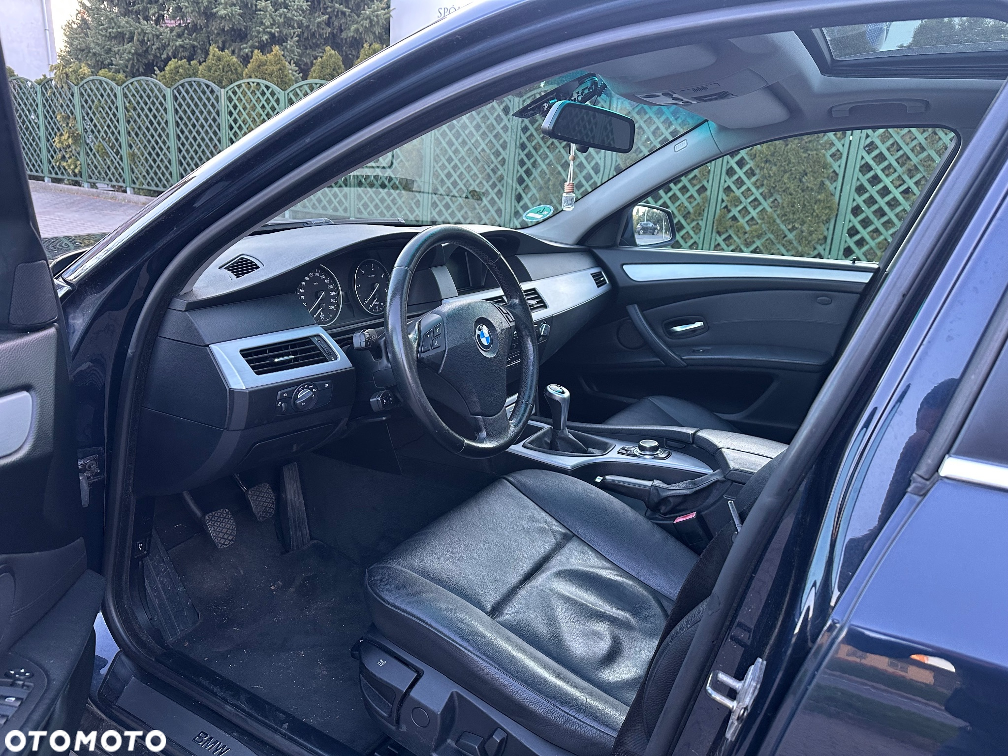 BMW Seria 5 525d Touring - 6