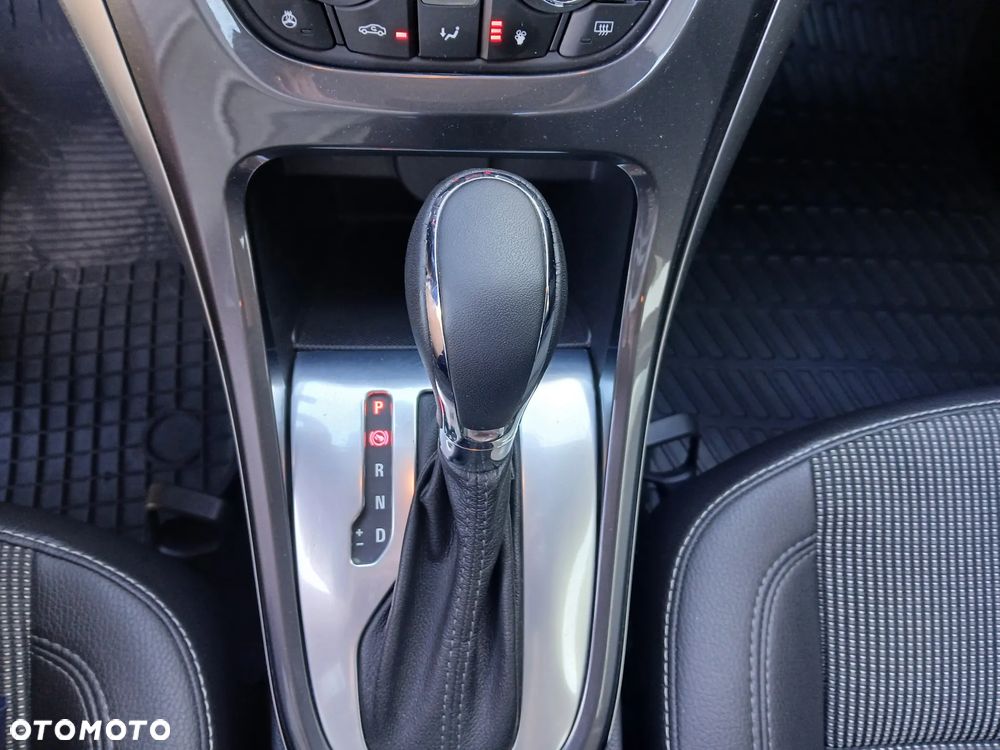 Opel Astra 1.4 T Executive EU6 - 32