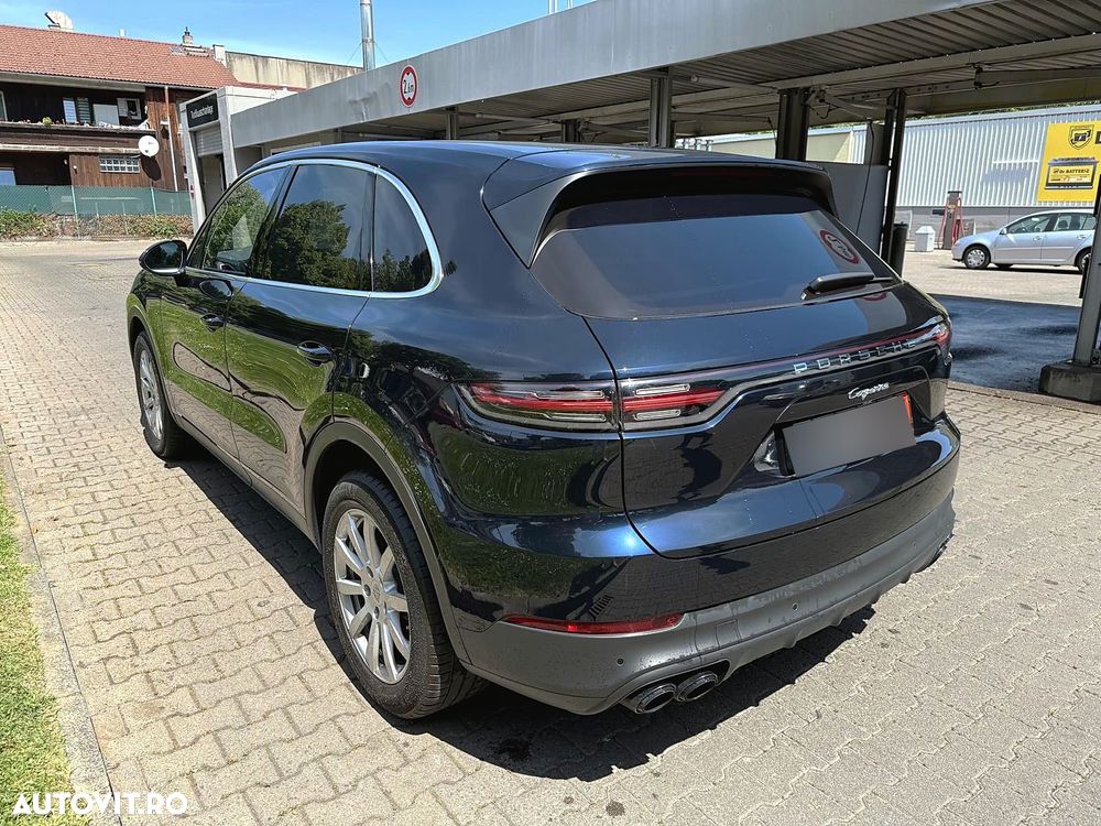 Porsche Cayenne Standard - 4