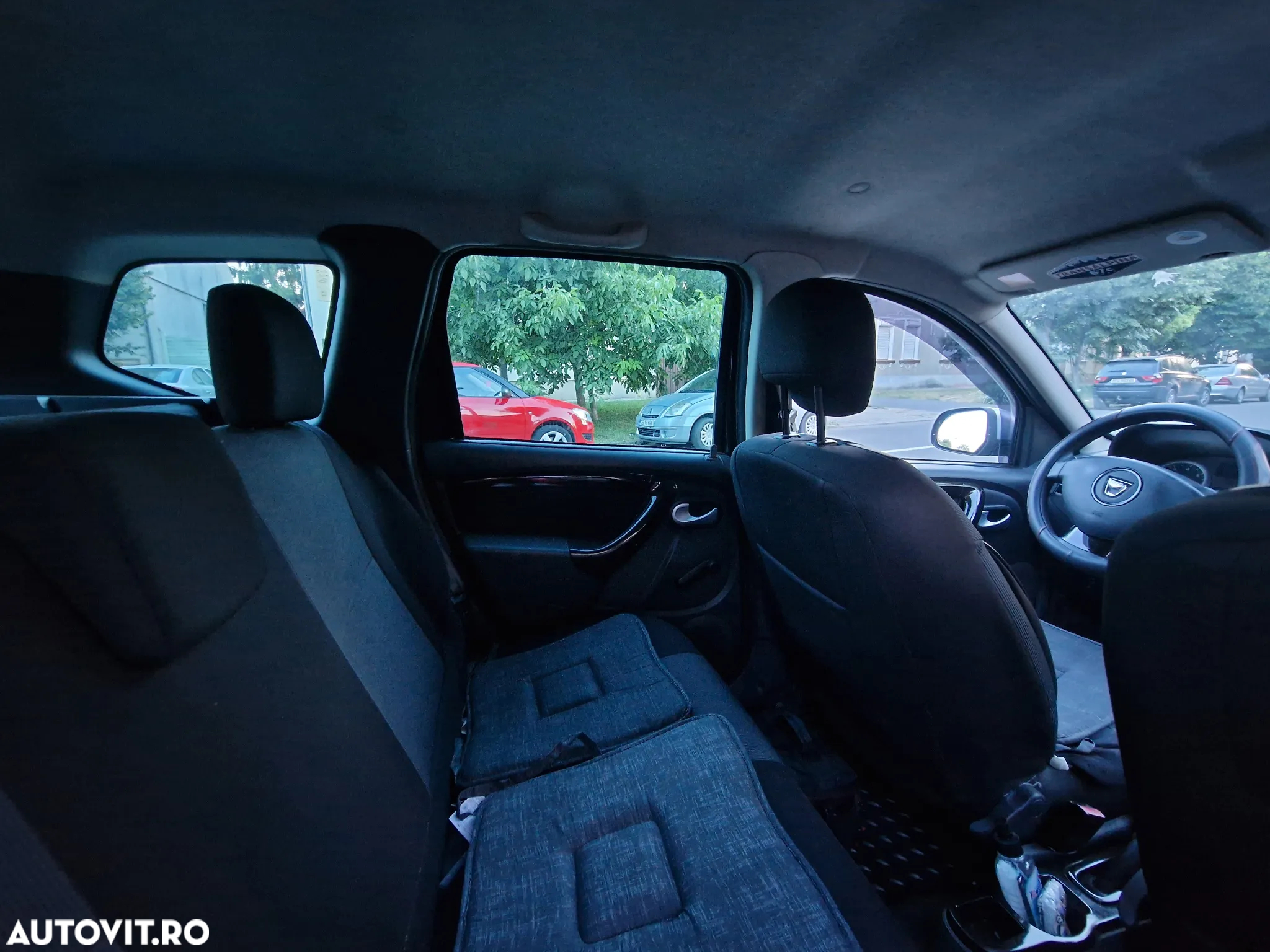Dacia Duster 1.6 4x4 - 13