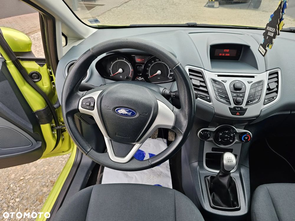 Ford Fiesta - 9