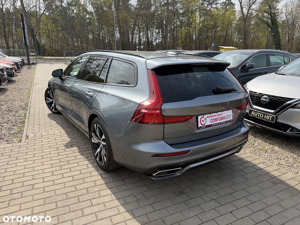 Volvo V60 D3 R-Design - 4