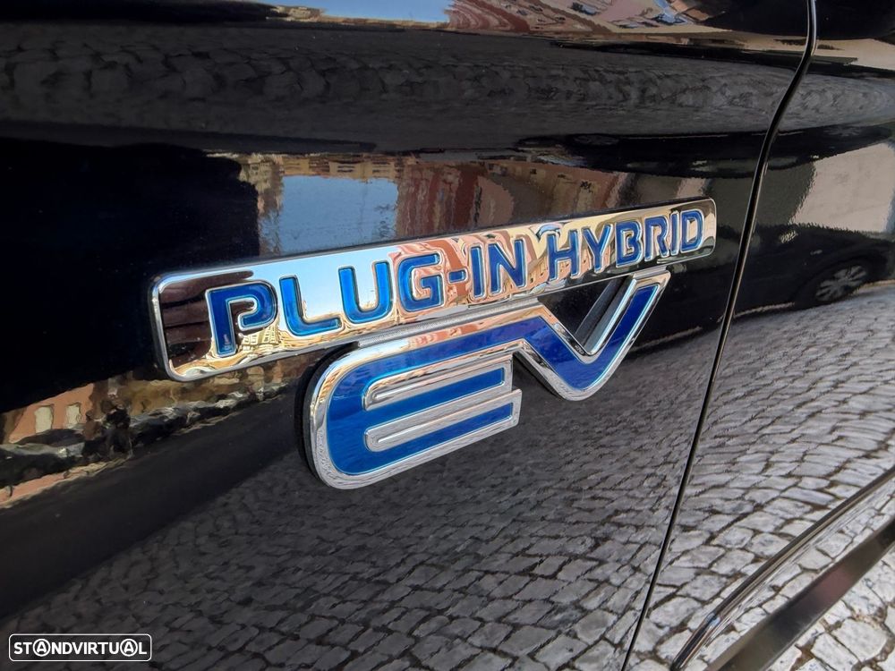 Mitsubishi Outlander 2.0 MIVEC Instyle Navi+ - 25