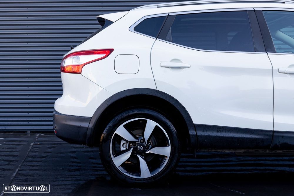 Nissan Qashqai 1.5 dCi N-Connecta - 12