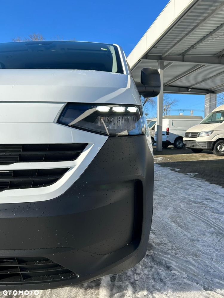 Volkswagen Transporter FURGON T7 - 12