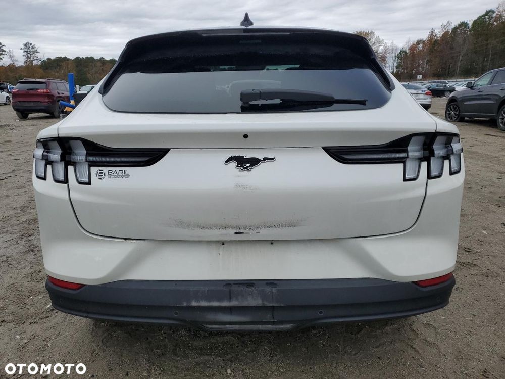 Ford Mustang Mach-E - 6