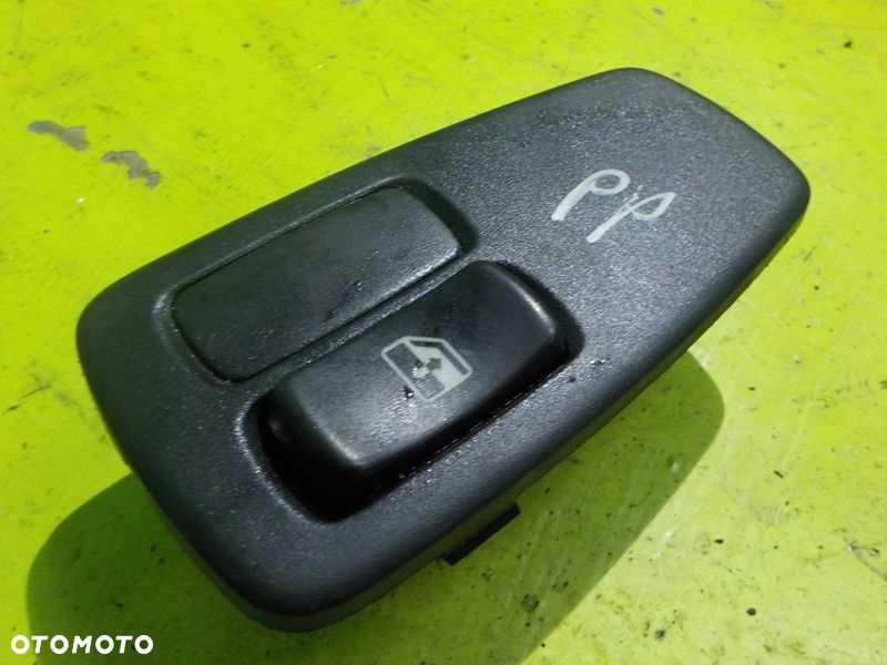 SCANIA R PRZEŁĄCZNIK SZYBY PRAWY